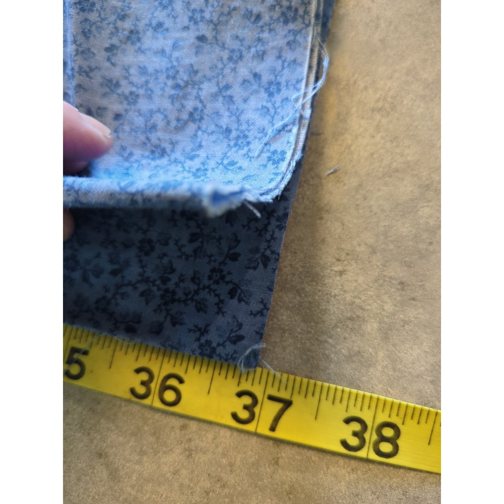 1998 Cotton Classic Cottons Blue Floral Fabric 44 X 72